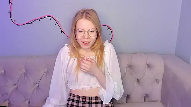 Snapshot of Esme_Runn chatting on 01.29.25 Esme Runn online show from 01.29.25