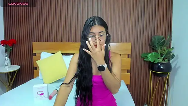 evelin leroy online show from 02.13.25