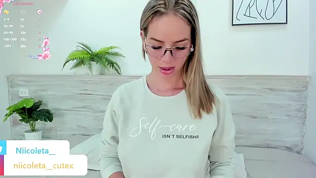 Niicoleta online show from 02.23.25