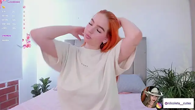 Niicoleta online show from 10.22.25