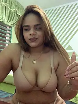 Snapshot of Evabigass chatting on 12.08.24 Evabigass online show from 12.08.24