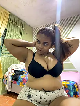 Snapshot of Evabigass chatting on 09.21.25 Evabigass online show from 09.21.25