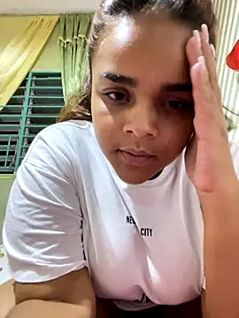 Snapshot of Evabigass chatting on 11.12.25 Evabigass online show from 11.12.25