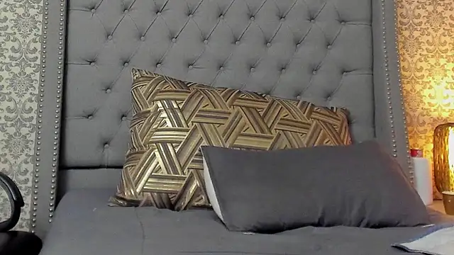 evafoxs online show from 03.13.25