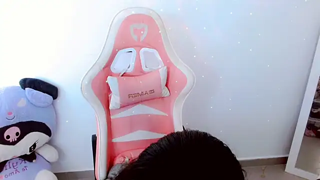 Snapshot of Kylie_martinez chatting on 02.17.26 Kylie martinez online show from 02.17.26