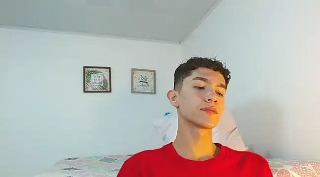 Noah tyler  online show from 12.09.24