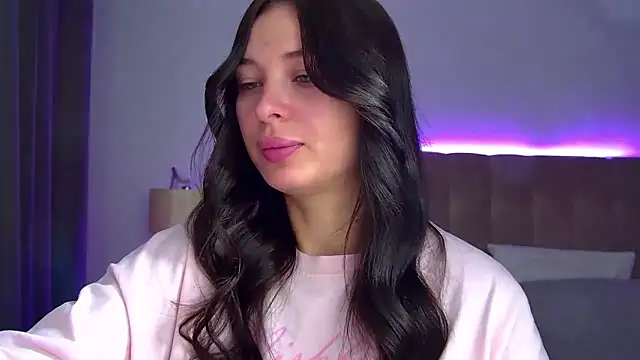 AlexandraBloom online show from 11.17.25