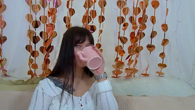 AlexandraBloom online show from 02.15.26