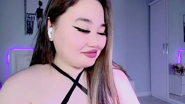 Snapshot of amina_moonlightt chatting on 12.21.24 amina moonlightt online show from 12.21.24