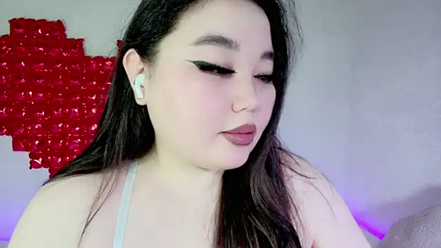 Snapshot of amina_moonlightt chatting on 02.17.25 amina moonlightt online show from 02.17.25