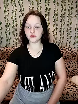 Snapshot of Aria__Dark chatting on 01.28.25 Aria Dark online show from 01.28.25