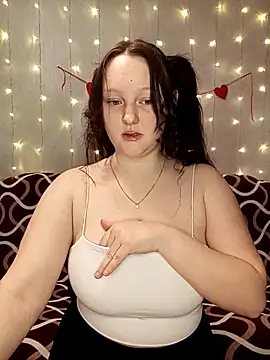 Snapshot of Aria__Dark chatting on 02.23.25 Aria Dark online show from 02.23.25