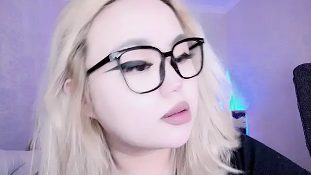 amelia sunlight online show from 12.16.24