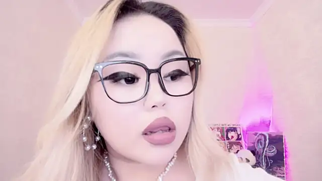 amelia sunlight online show from 02.19.25