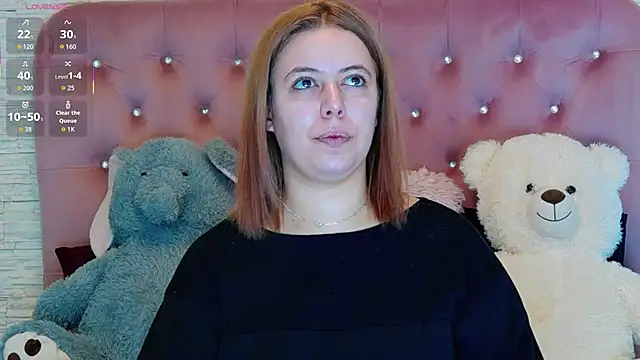 SophiaStarr online show from 12.20.25