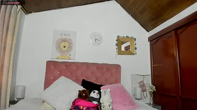 Snapshot of CelessteRedds chatting on 03.13.25 CelessteRedds online show from 03.13.25