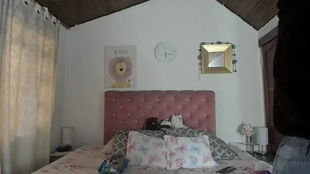 Snapshot of CelessteRedds chatting on 09.09.25 CelessteRedds online show from 09.09.25