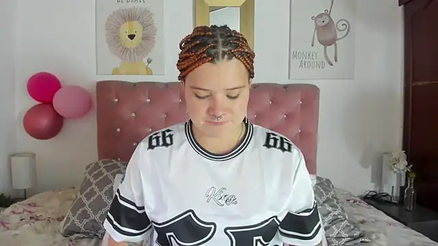 Snapshot of CelessteRedds chatting on 09.27.25 CelessteRedds online show from 09.27.25