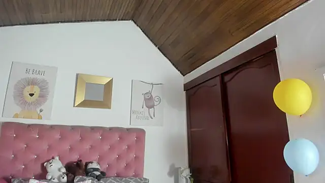 Snapshot of CelessteRedds chatting on 09.29.25 CelessteRedds online show from 09.29.25