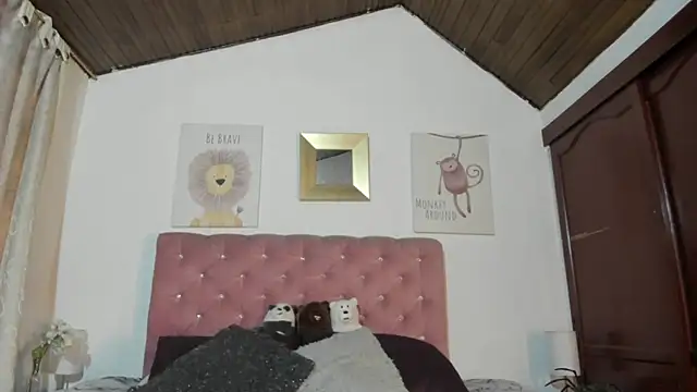 Snapshot of CelessteRedds chatting on 11.28.25 CelessteRedds online show from 11.28.25