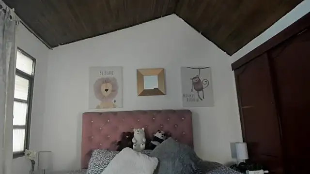 Snapshot of CelessteRedds chatting on 12.20.25 CelessteRedds online show from 12.20.25