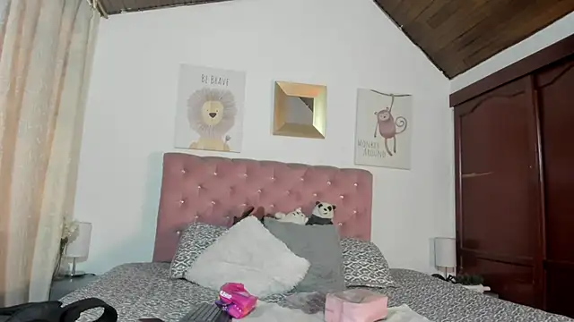 Snapshot of CelessteRedds chatting on 01.08.26 CelessteRedds online show from 01.08.26