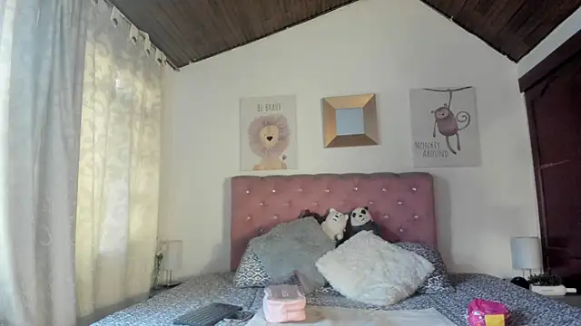 Snapshot of CelessteRedds chatting on 01.13.26 CelessteRedds online show from 01.13.26