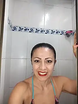 Snapshot of Venus-Wood chatting on 03.16.25 Venus-Wood online show from 03.16.25