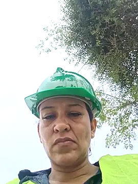 Slut Milf  online show from 03.08.25