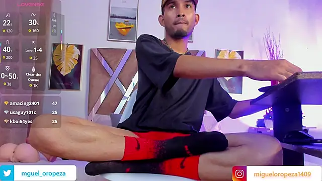 Snapshot of _miguel0 chatting on 09.13.25 miguel0 online show from 09.13.25