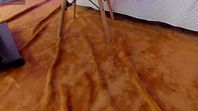 Snapshot of _miguel0 chatting on 10.16.25 miguel0 online show from 10.16.25