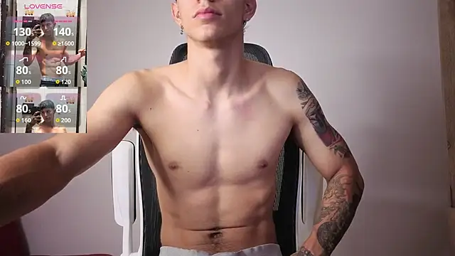 Snapshot of Cristopher23_ chatting on 09.26.25 Cristopher23 online show from 09.26.25