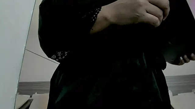 Snapshot of Mistyca chatting on 02.04.25 Mistyca online show from 02.04.25