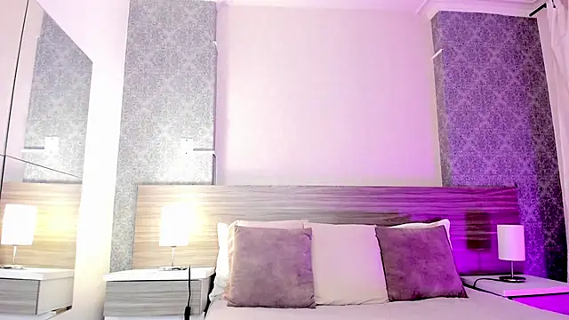 Snapshot of Mistyca chatting on 03.10.25 Mistyca online show from 03.10.25