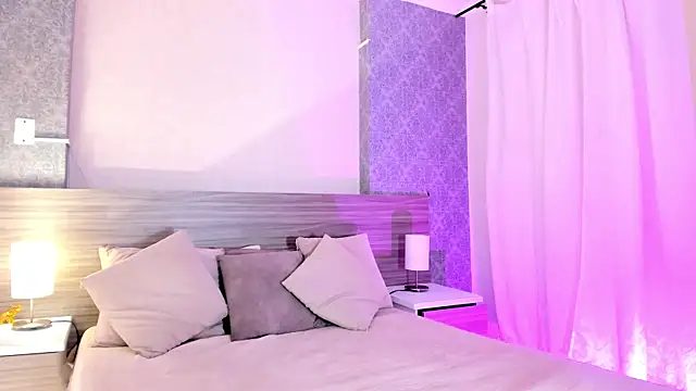 Snapshot of Mistyca chatting on 09.13.25 Mistyca online show from 09.13.25