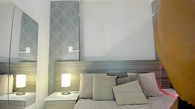 Snapshot of Mistyca chatting on 09.23.25 Mistyca online show from 09.23.25