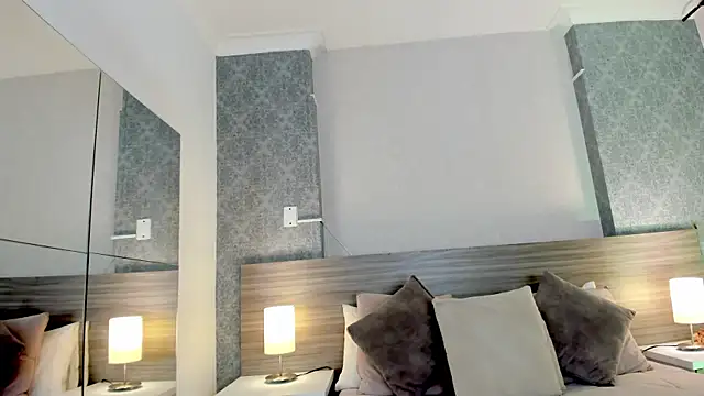 Snapshot of Mistyca chatting on 10.13.25 Mistyca online show from 10.13.25