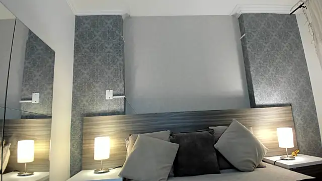 Snapshot of Mistyca chatting on 10.18.25 Mistyca online show from 10.18.25