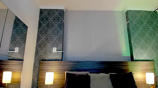 Snapshot of Mistyca chatting on 10.21.25 Mistyca online show from 10.21.25