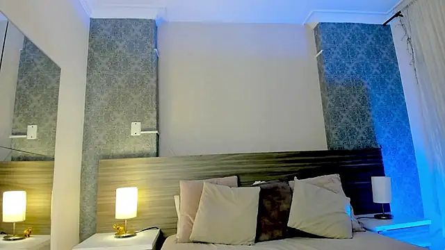 Snapshot of Mistyca chatting on 10.22.25 Mistyca online show from 10.22.25