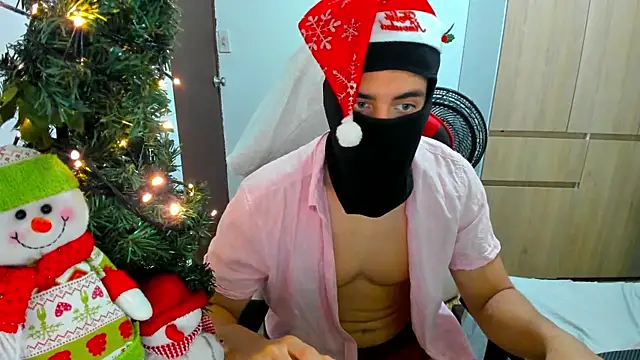 Snapshot of Calihotcaliente277 chatting on 12.24.24 Calihotcaliente277 online show from 12.24.24