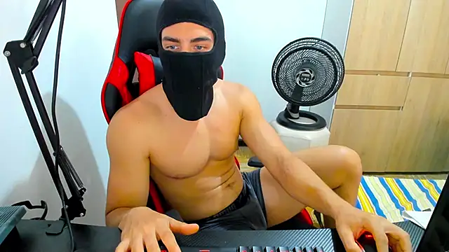 Snapshot of Calihotcaliente277 chatting on 01.14.25 Calihotcaliente277 online show from 01.14.25