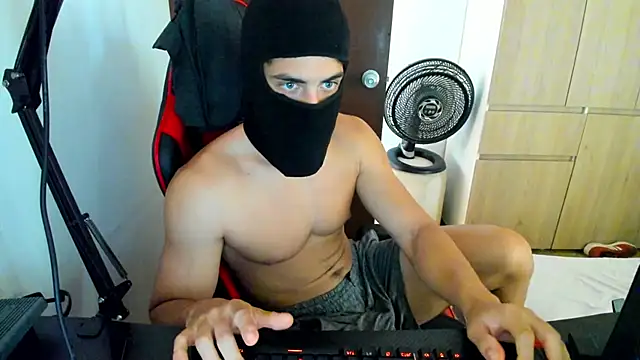 Snapshot of Calihotcaliente277 chatting on 01.24.25 Calihotcaliente277 online show from 01.24.25