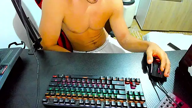 Snapshot of Calihotcaliente277 chatting on 02.06.25 Calihotcaliente277 online show from 02.06.25