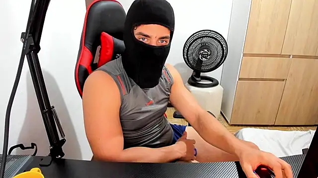 Snapshot of Calihotcaliente277 chatting on 02.19.25 Calihotcaliente277 online show from 02.19.25