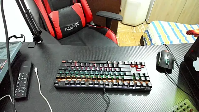 Snapshot of Calihotcaliente277 chatting on 02.22.25 Calihotcaliente277 online show from 02.22.25