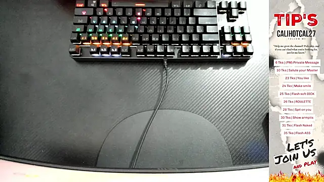 Snapshot of Calihotcaliente277 chatting on 09.29.25 Calihotcaliente277 online show from 09.29.25