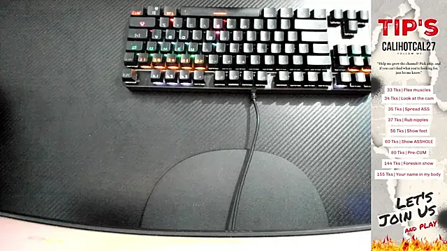 Snapshot of Calihotcaliente277 chatting on 09.30.25 Calihotcaliente277 online show from 09.30.25