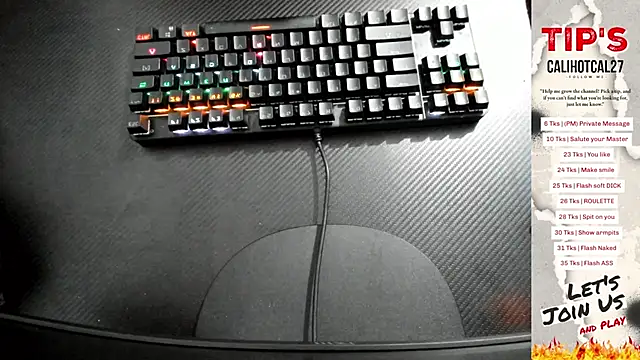 Snapshot of Calihotcaliente277 chatting on 10.04.25 Calihotcaliente277 online show from 10.04.25