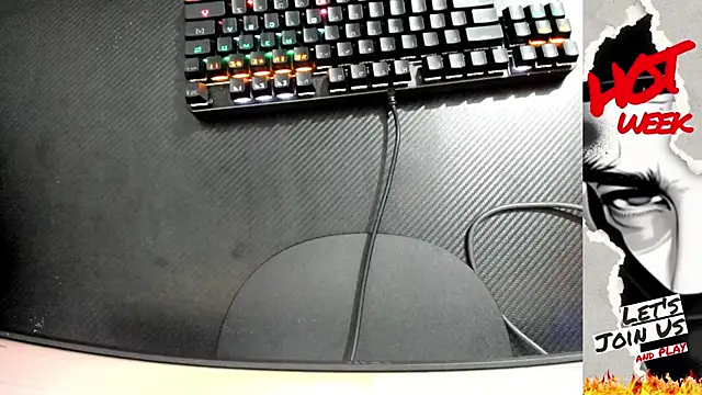 Snapshot of Calihotcaliente277 chatting on 10.10.25 Calihotcaliente277 online show from 10.10.25